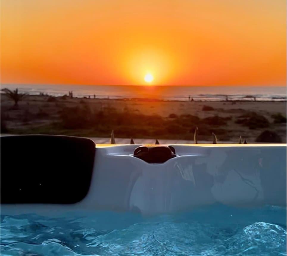 Apartamento Amber Skies Seafront Retreat