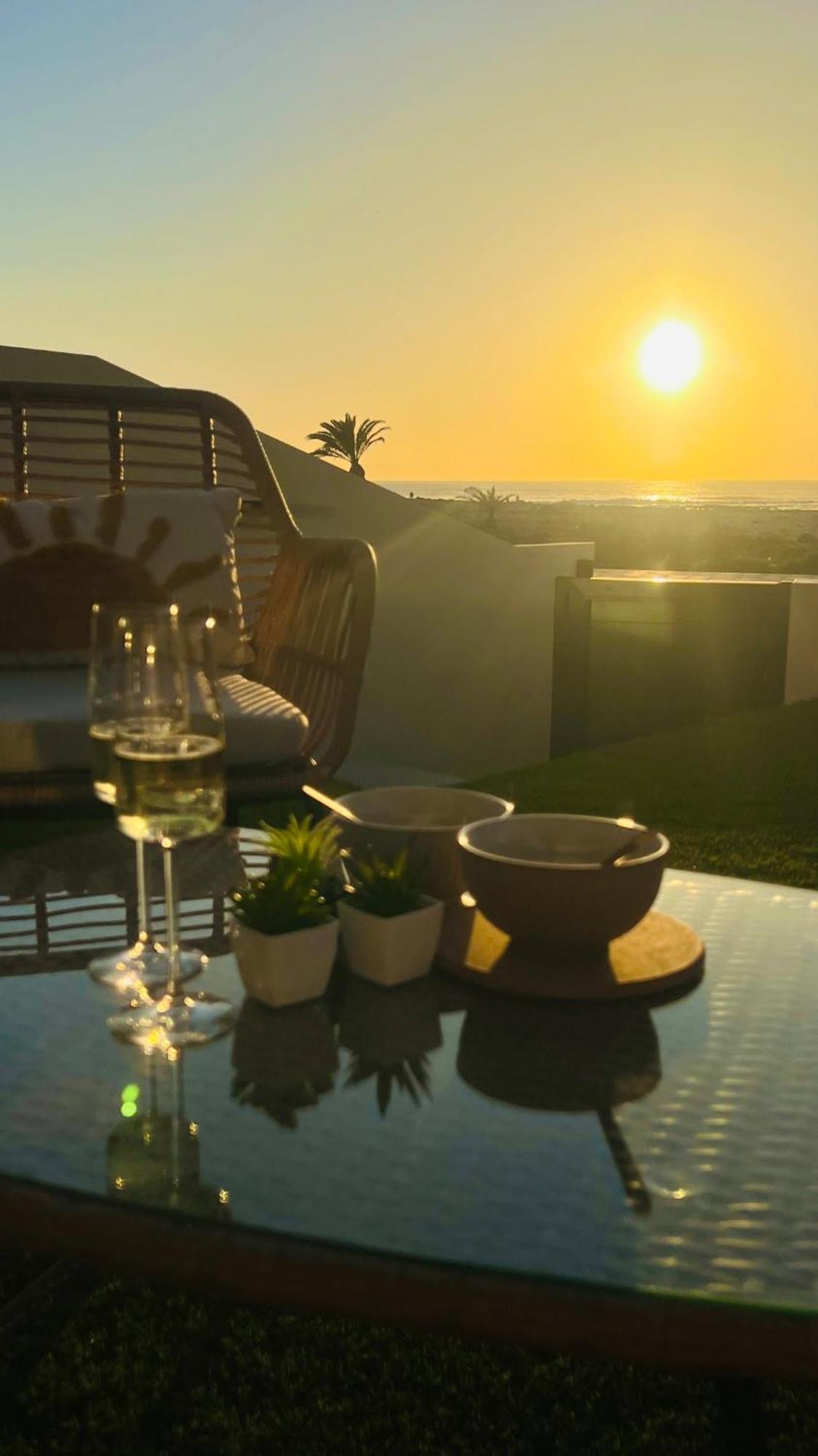 Amber Skies Seafront Retreat Apartamento *