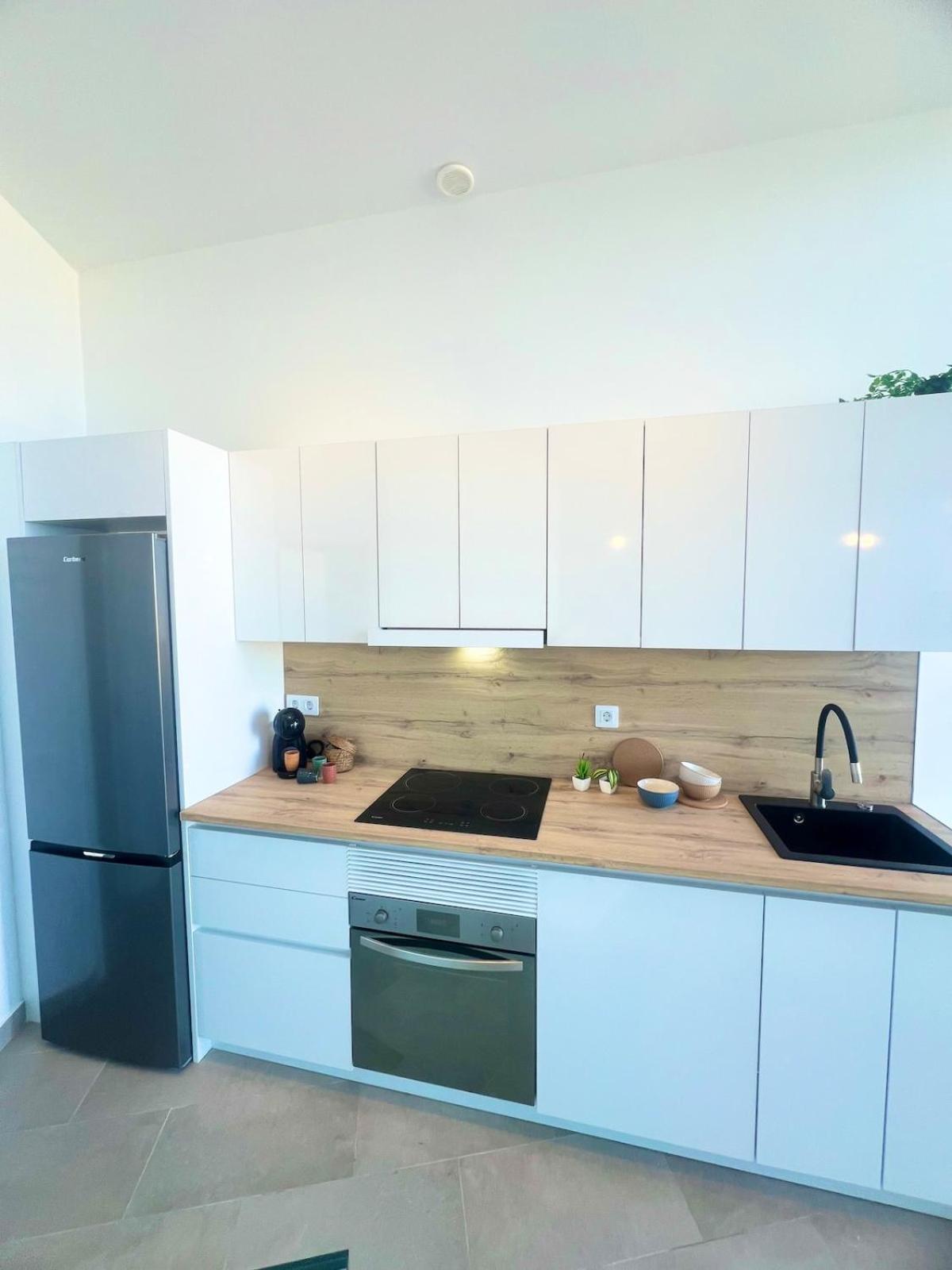 Amber Skies Seafront Retreat Apartamento *